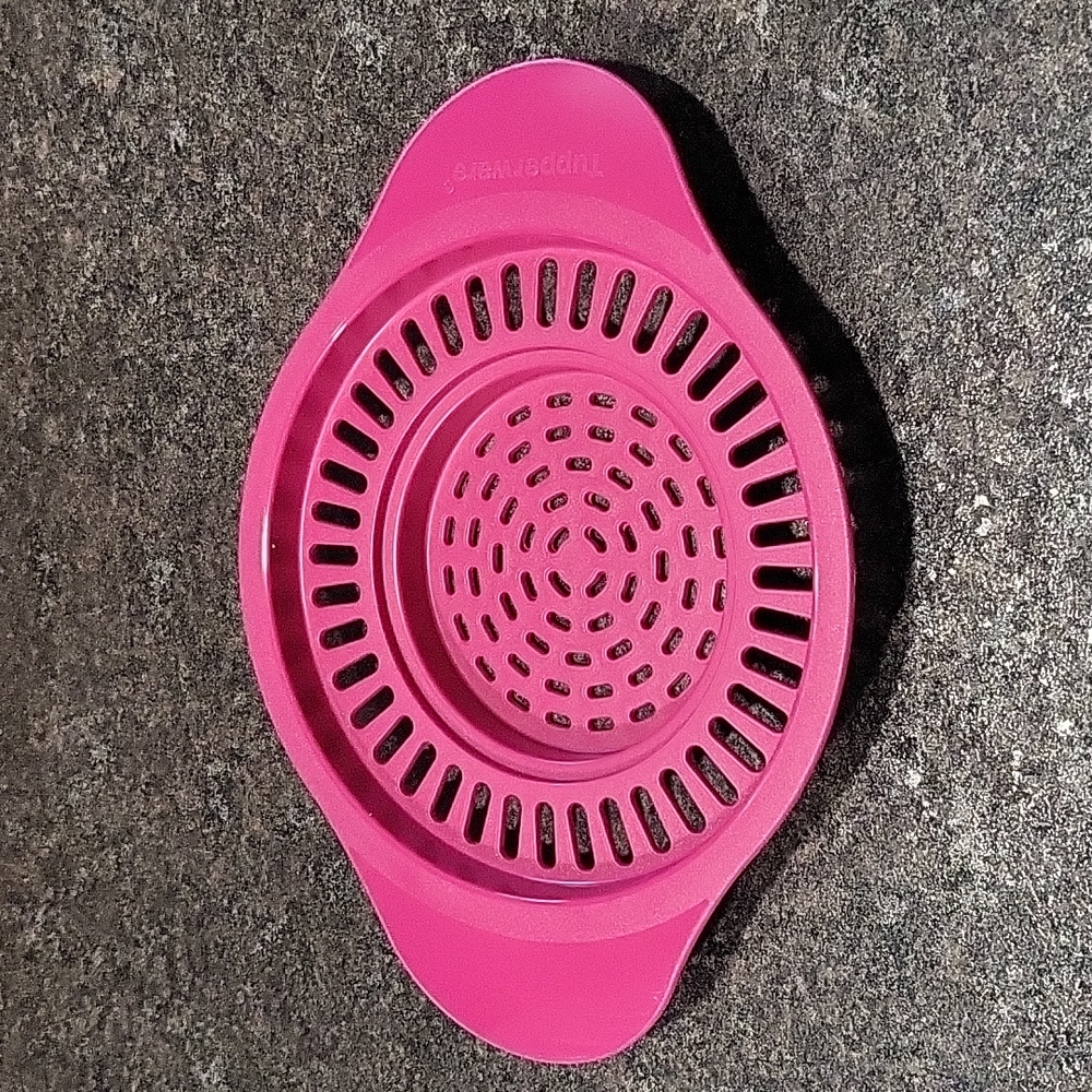 Exclusive Tupperware Can Strainer